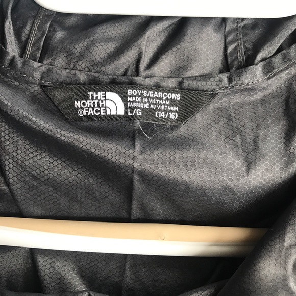 The North Face Lightweight Spring jacket. - Picture 10 of 10